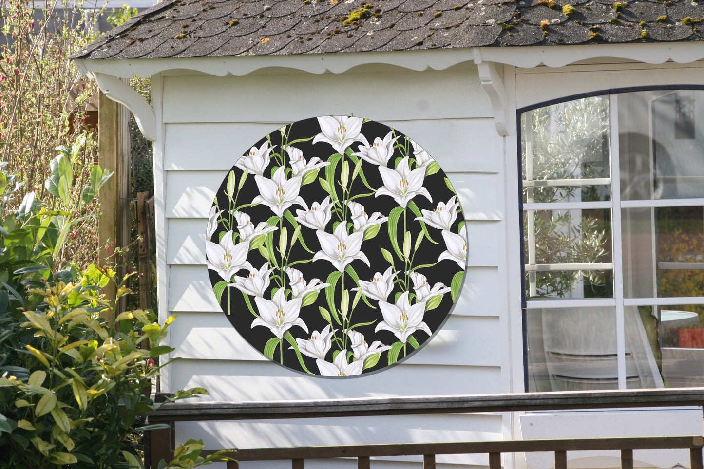 Tuinposter Cirkel "Witte lelies in de nacht"